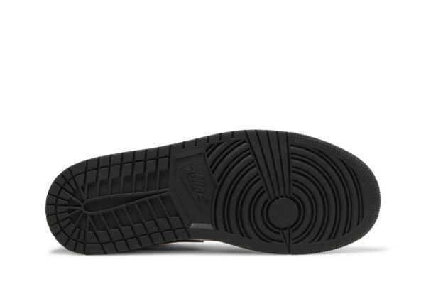 Air Jordan 1 Low 'Mocha' DC6991-200 - Image 4