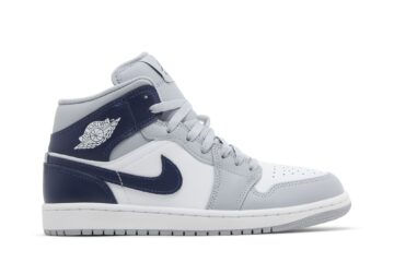 Air Jordan 1 Mid 'Wolf Grey Midnight Navy' DQ8426-104