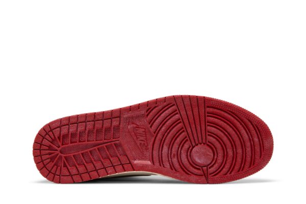 Air Jordan 1 Retro High OG 'Chicago Lost & Found' DZ5485-612 - Image 4