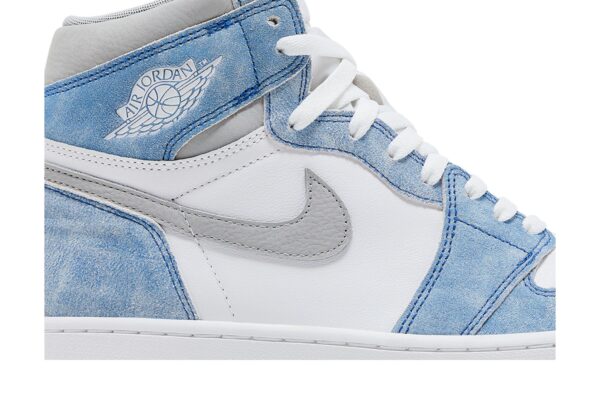 Air Jordan 1 Retro High OG 'Hyper Royal' 555088-402 - Image 2