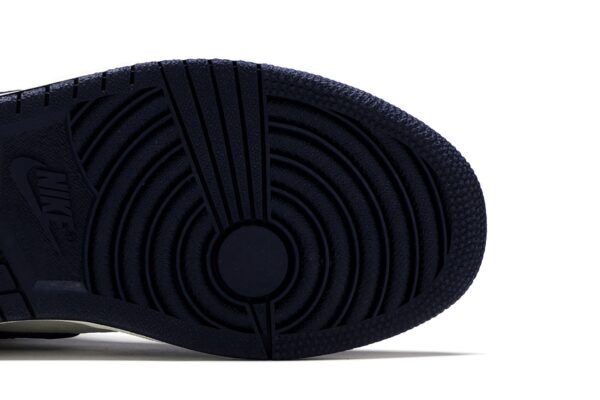 Air Jordan 1 Retro High OG 'Obsidian' 555088-140 - Image 5