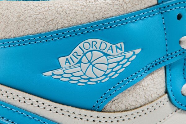 Air Jordan 1 Retro High OG 'UNC Reimagined' DZ5485-402 - Image 9