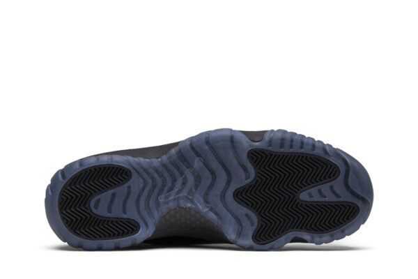 Air Jordan 11 Retro 'Cap and Gown' 378037-005 - Image 4