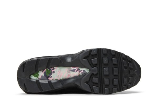 Corteiz  x Nike Air Max 95 SP 'Rules the World - Pink Beam' FB2709-001 - Image 4