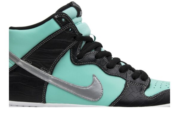 Diamond Supply Co.  x Nike Dunk High Premium SB 'Tiffany' 653599-400 - Image 2