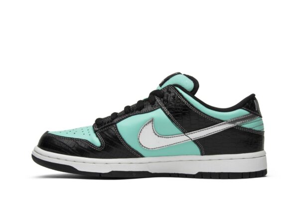 Diamond Supply Co.  x Nike Dunk Low Pro SB 'Tiffany' 304292-402 - Image 3