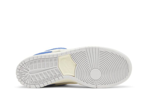 Fly Streetwear  x Nike Dunk Low Pro SB 'Gardenia' DQ5130-400 - Image 4