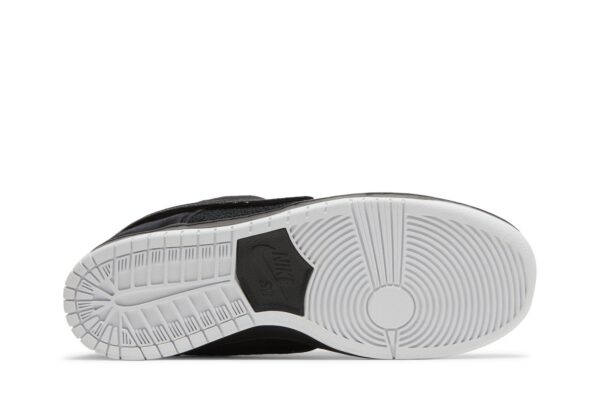 Gnarhunters  x Nike Dunk Low SB 'Black' DH7756-010 - Image 4