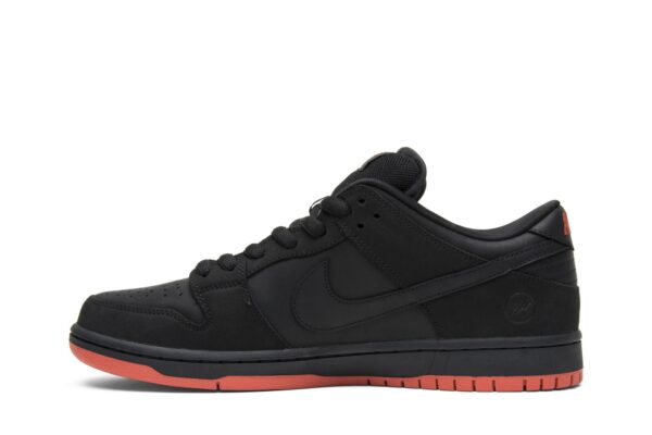 Jeff Staple  x Nike Dunk Low Pro SB 'Black Pigeon' 883232-008 - Image 3
