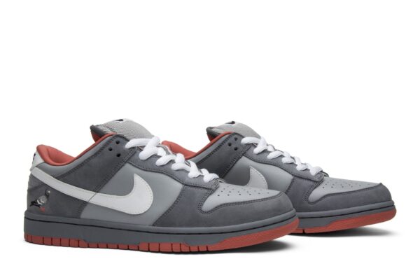 Jeff Staple  x Nike Dunk Low Pro SB 'Pigeon' 304292-011 - Image 8