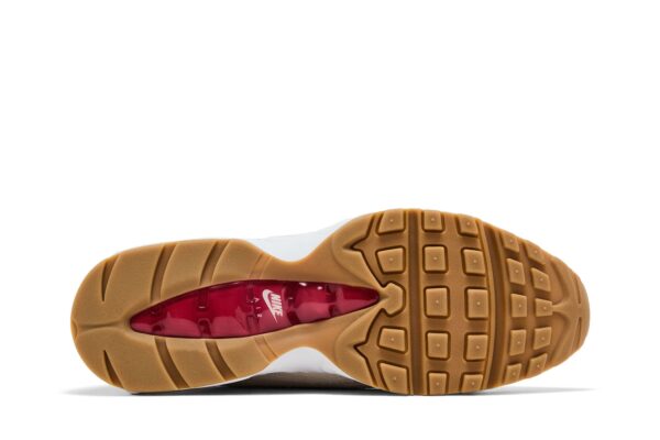 Levi's  x Nike Air Max 95 OG 'Light Orewood Brown' HM4743-100 - Image 4