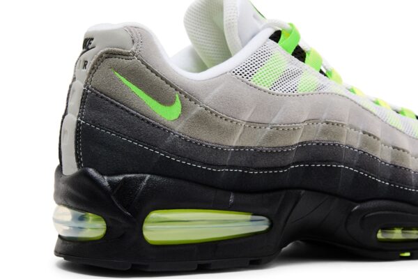 Nike Air Max 95 OG 'Neon' 2025  HM4740-001 - Image 9