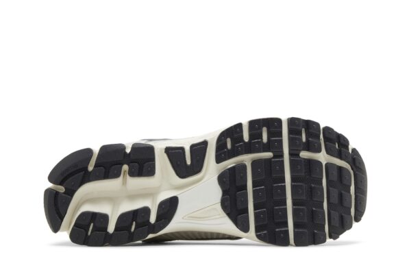Nike Air Zoom Vomero 5 'Chrome' HJ3758-001 - Image 4