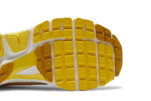 Nike  Zoom Vomero 5 'Yellow Ochre'  FJ4453-765 - Image 5