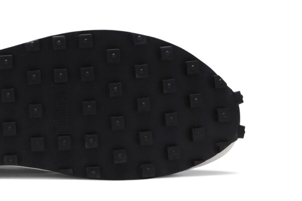 sacai  x Nike LDWaffle 'Summit White' BV0073-100 - Image 5