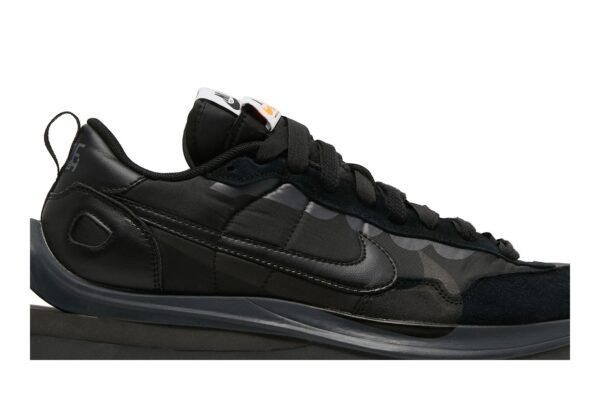 sacai  x Nike VaporWaffle 'Black Gum' DD1875-001 - Image 2