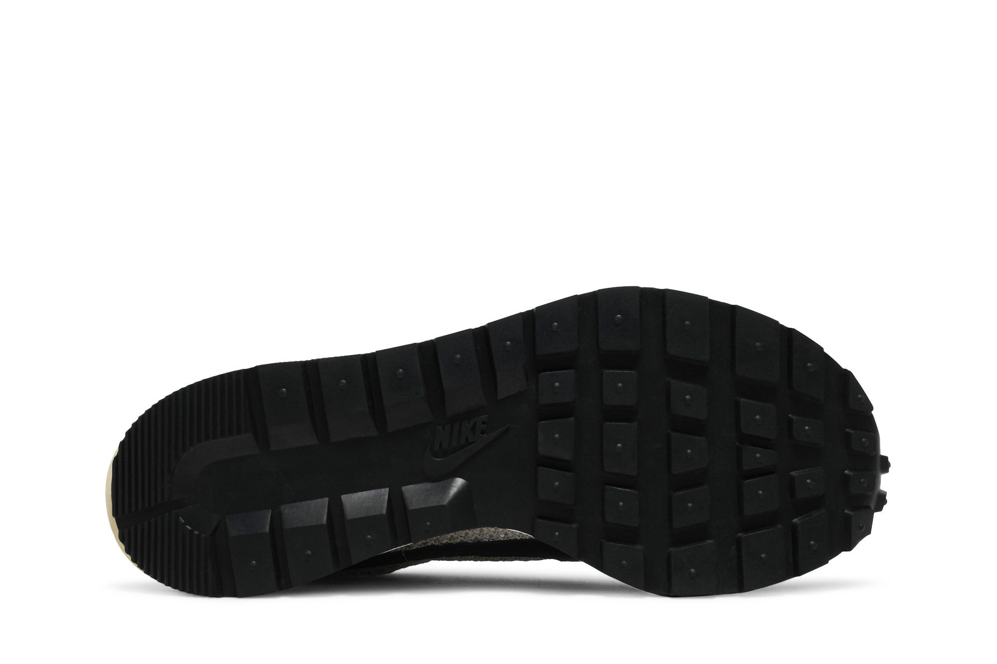 sacai x Nike VaporWaffle SP 'Villain Red' DD3035-200 4 sacai  x Nike VaporWaffle SP 'Villain Red' DD3035-200 - Image 4