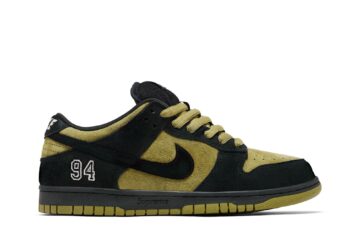 Supreme  x Nike Dunk Low SB 'Camper Green' HQ8487-300