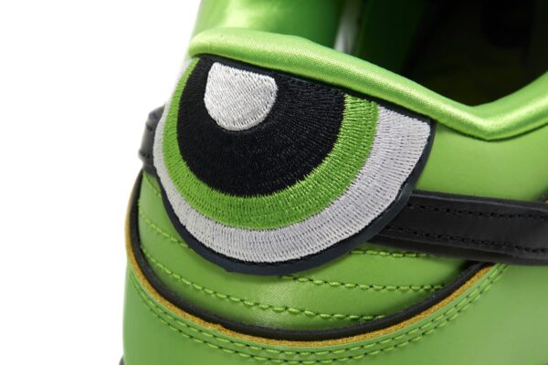 The Powerpuff Girls  x Nike Dunk Low Pro SB QS 'Buttercup' FZ8319-300 - Image 10