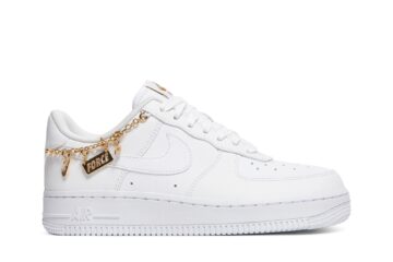Wmns Nike Air Force 1 '07 LX 'Lucky Charms'  DD1525-100