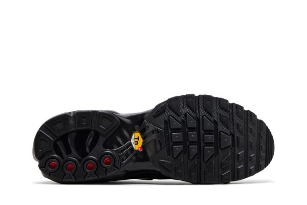 Wmns Nike Air Max Plus SE 'Black Chrome Silver' HJ9743-001 - Image 4