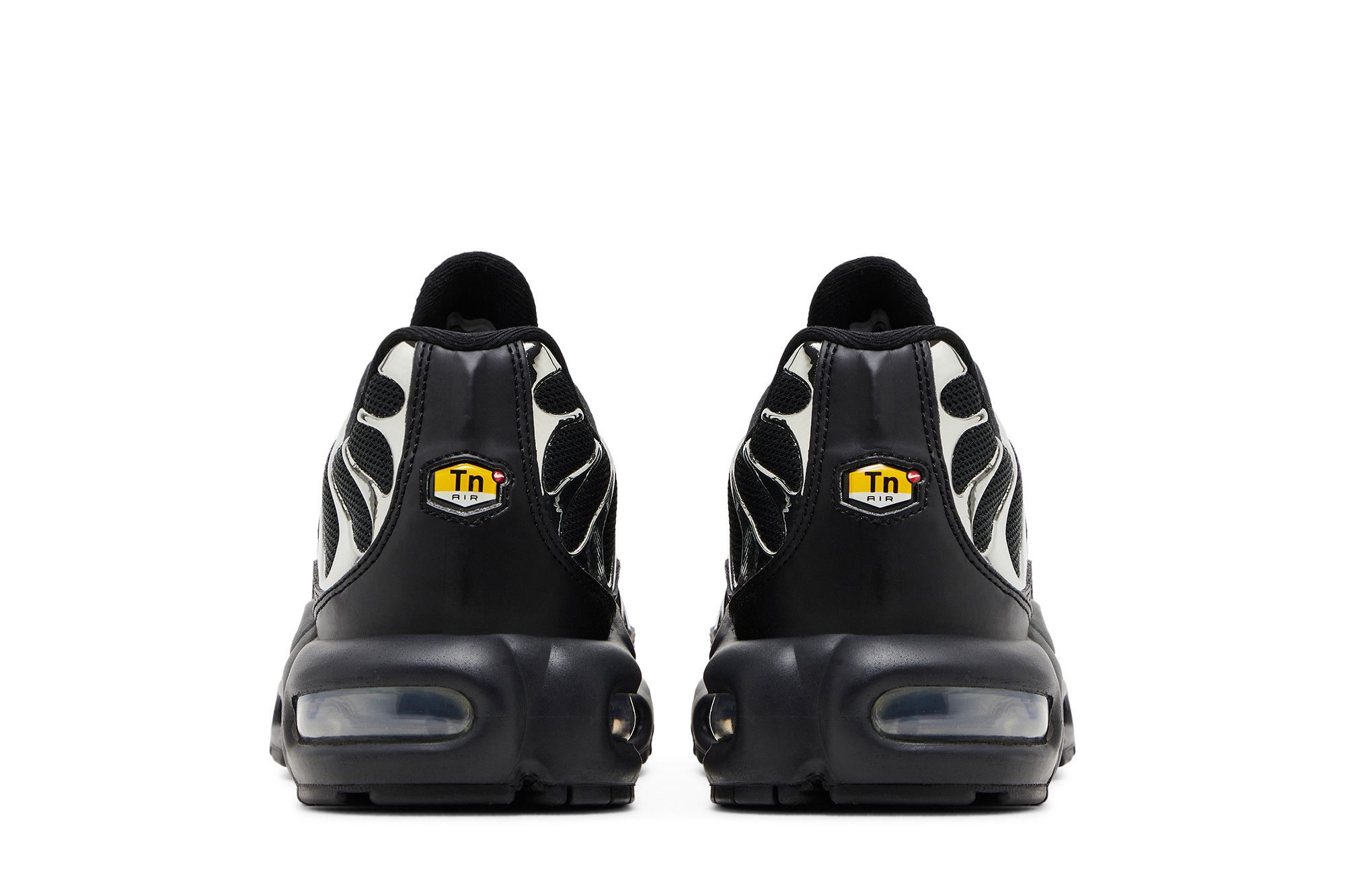 Wmns Nike Air Max Plus SE 'Black Chrome Silver' HJ9743-001 - Image 6