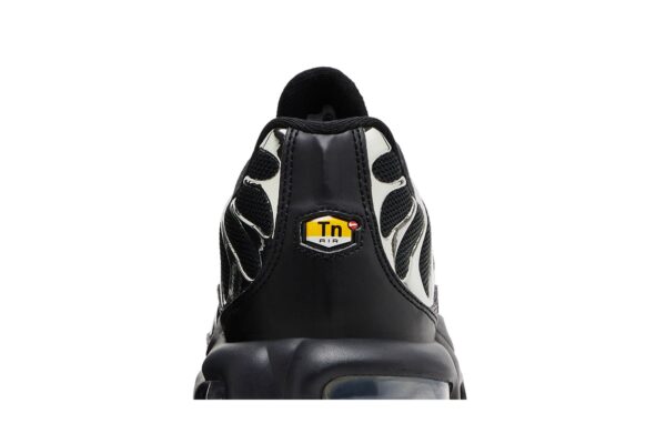 Wmns Nike Air Max Plus SE 'Black Chrome Silver' HJ9743-001 - Image 7
