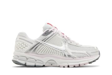 Wmns Nike Air Zoom Vomero 5 '520 Pack - Pink Foam' FN3695-001