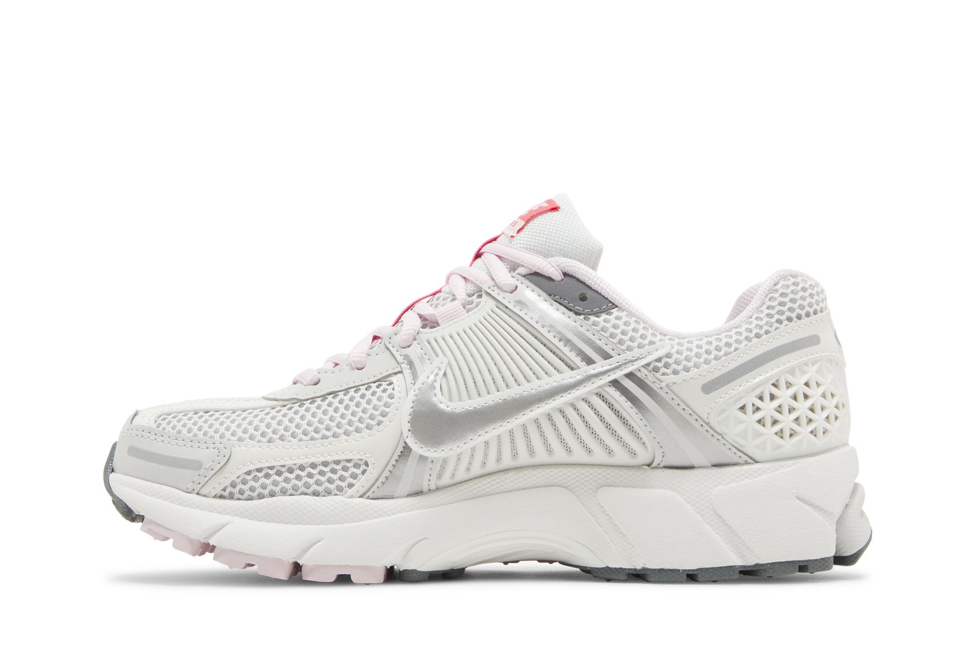 Wmns Nike Air Zoom Vomero 5 '520 Pack - Pink Foam' FN3695-001 3 Wmns Nike Air Zoom Vomero 5 '520 Pack - Pink Foam' FN3695-001 - Image 3