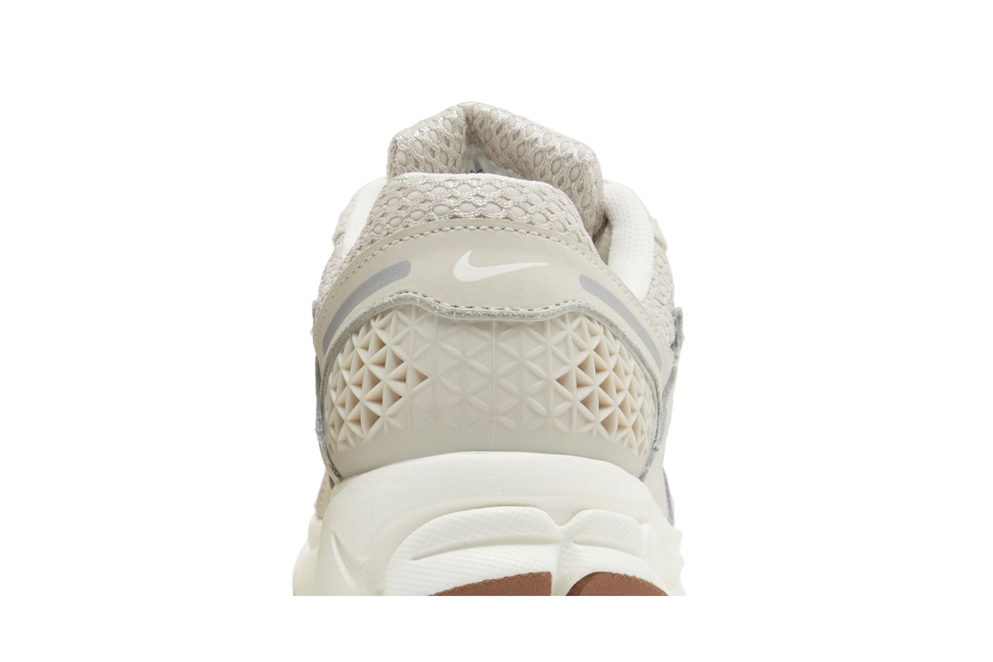 Wmns Nike Air Zoom Vomero 5 'Light Orewood Brown' FZ3780-101 7 Wmns Nike Air Zoom Vomero 5 'Light Orewood Brown' FZ3780-101 - Image 7
